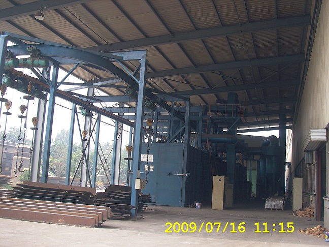 吊鉤通過拋丸機